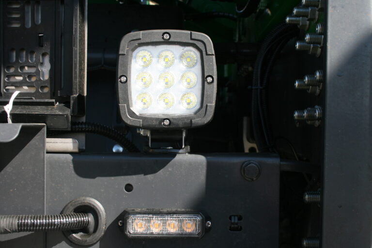 Dodatkowe lampy robocze